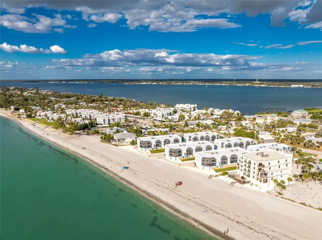 2810 N Beach Road Englewood FL 34223