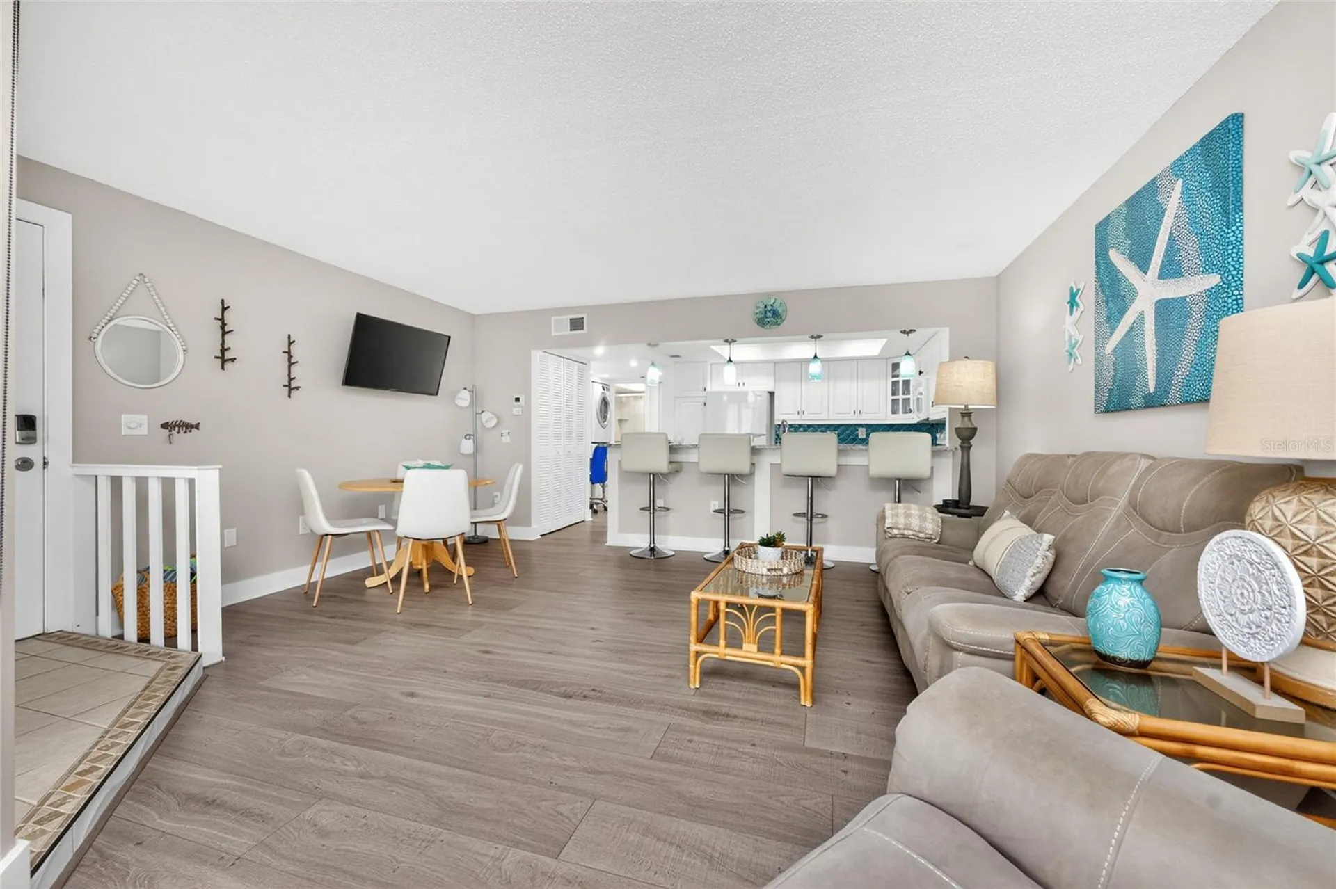 2810 N Beach Road Englewood FL 34223