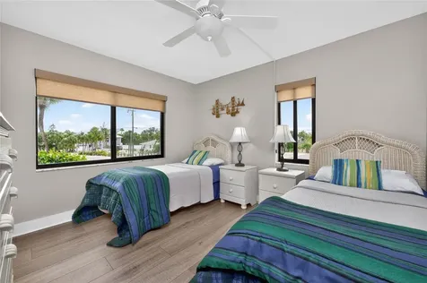 2810 N Beach Road Englewood FL 34223