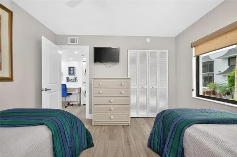 2810 N Beach Road Englewood FL 34223