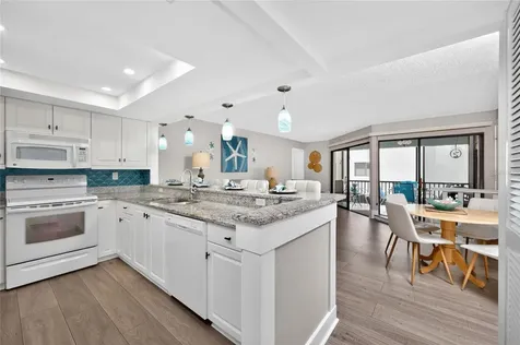 2810 N Beach Road Englewood FL 34223