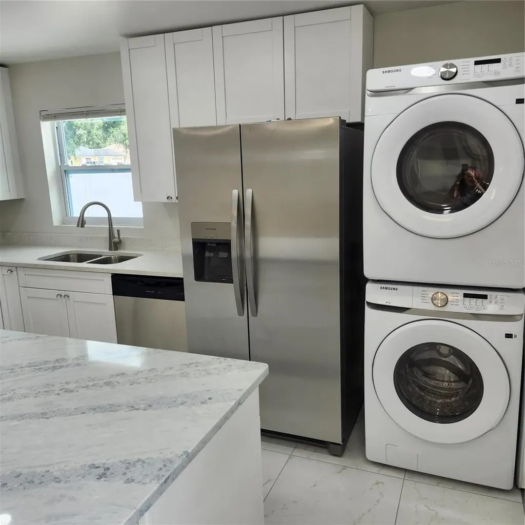 15406 Avalon Avenue Clearwater FL 33760