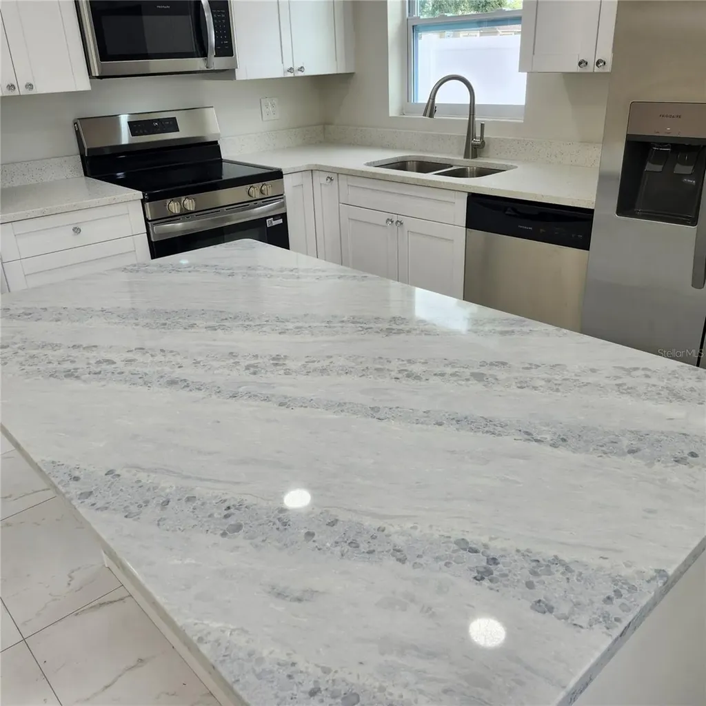 15406 Avalon Avenue Clearwater FL 33760