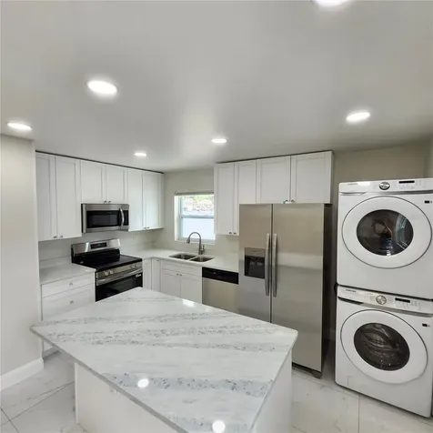 15406 Avalon Avenue Clearwater FL 33760