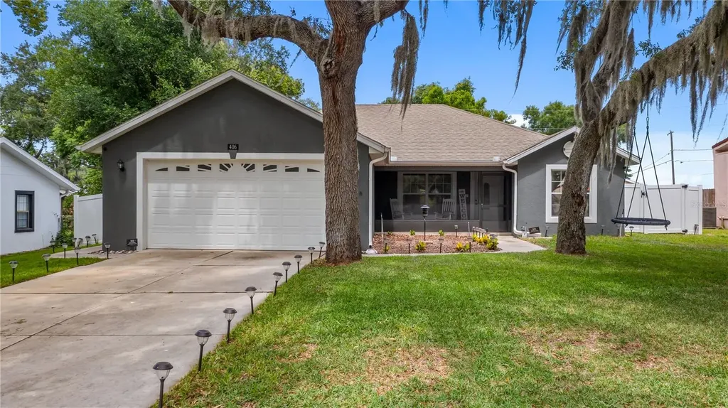 406 S Palm Avenue Howey In The Hills FL 34737