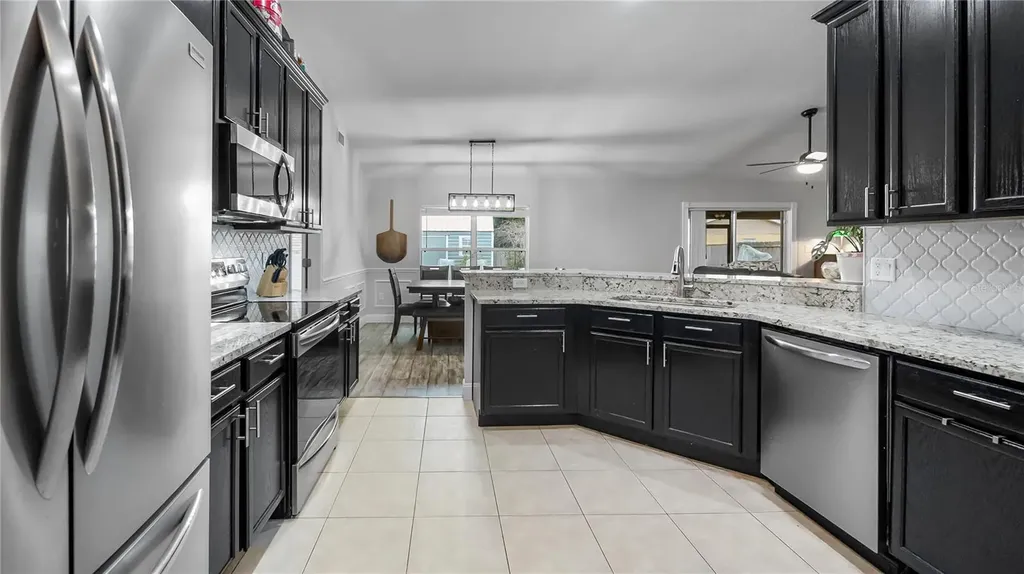 406 S Palm Avenue Howey In The Hills FL 34737