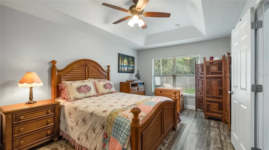 406 S Palm Avenue Howey In The Hills FL 34737