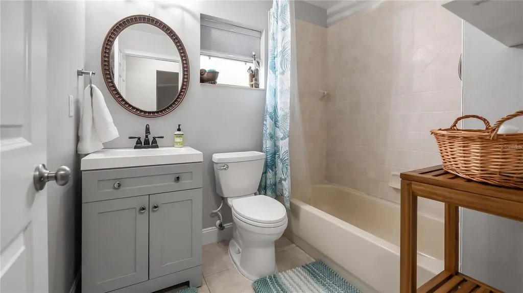 406 S Palm Avenue Howey In The Hills FL 34737
