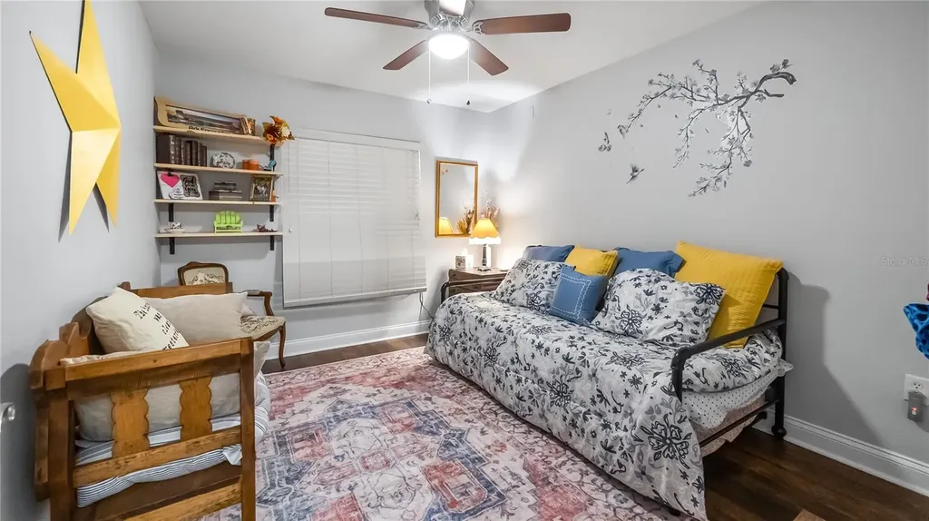 406 S Palm Avenue Howey In The Hills FL 34737