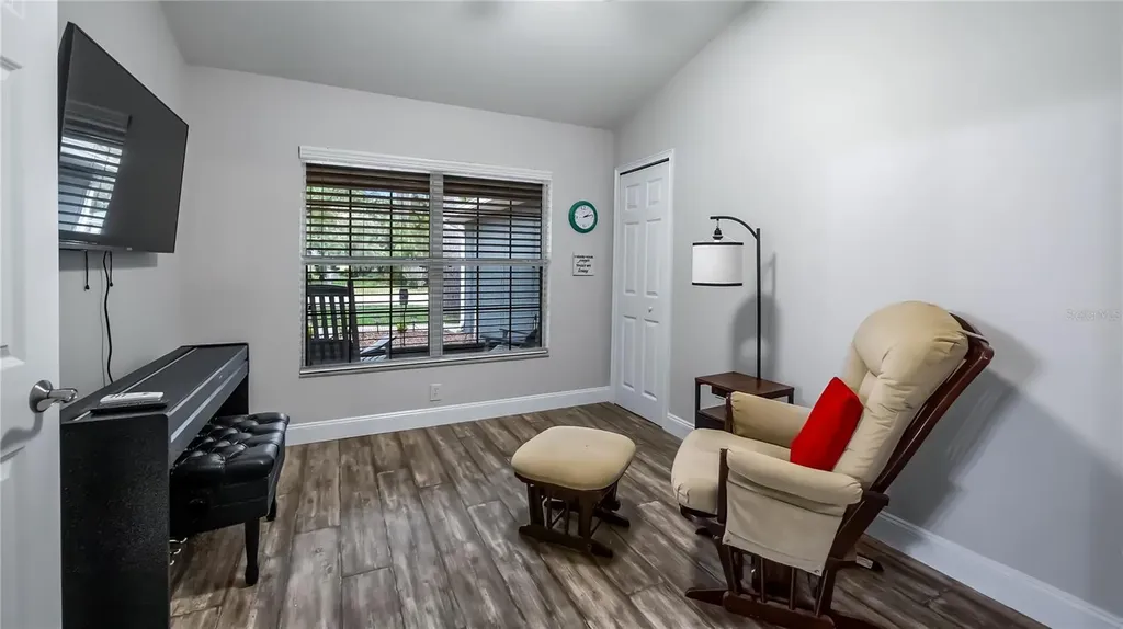 406 S Palm Avenue Howey In The Hills FL 34737