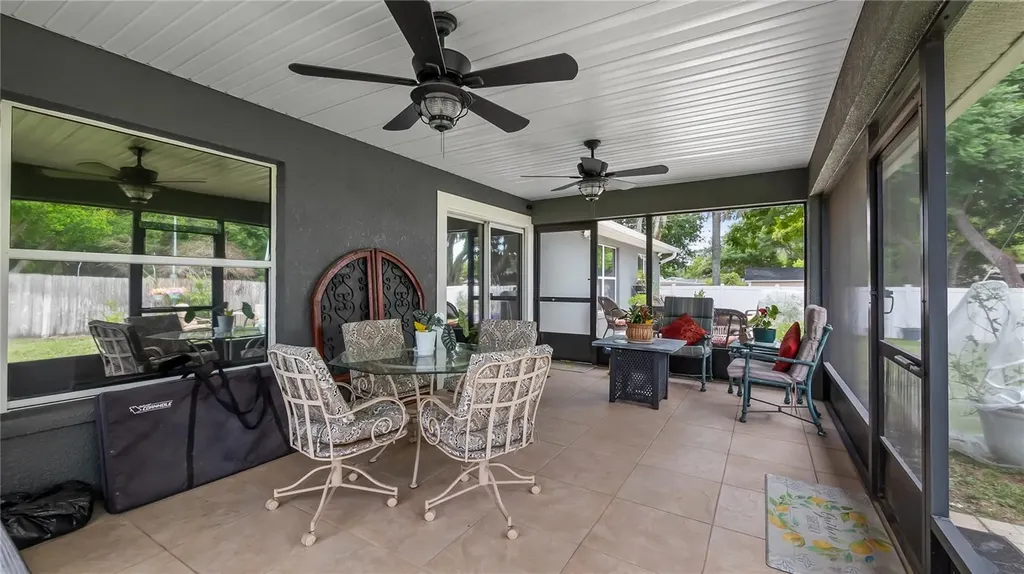 406 S Palm Avenue Howey In The Hills FL 34737