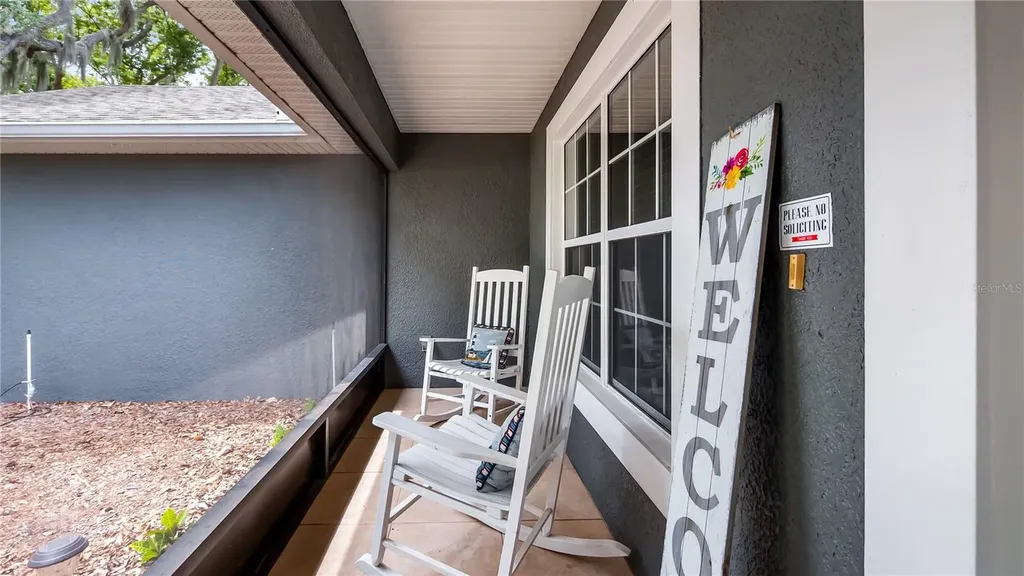 406 S Palm Avenue Howey In The Hills FL 34737