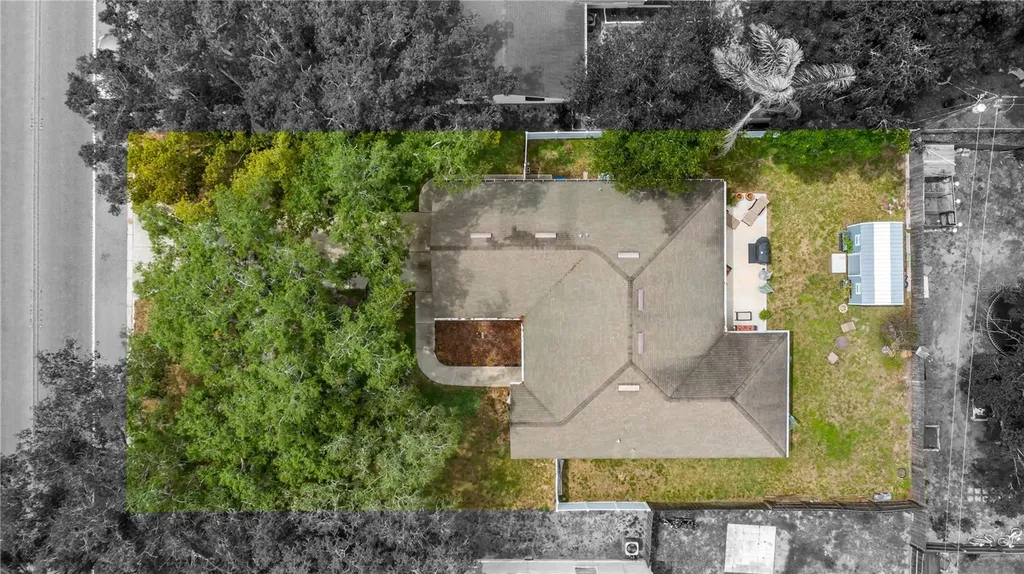 406 S Palm Avenue Howey In The Hills FL 34737