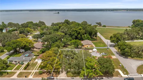 406 S Palm Avenue Howey In The Hills FL 34737