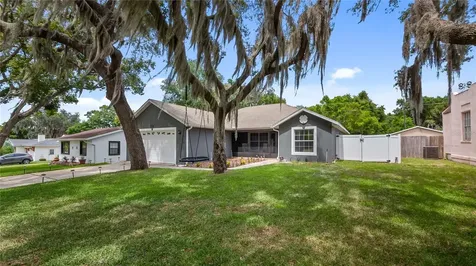406 S Palm Avenue Howey In The Hills FL 34737