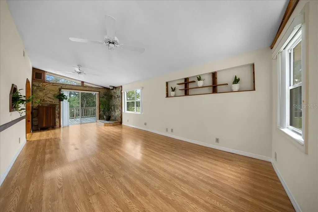 13495 SE 108th Court Road Ocklawaha FL 32179