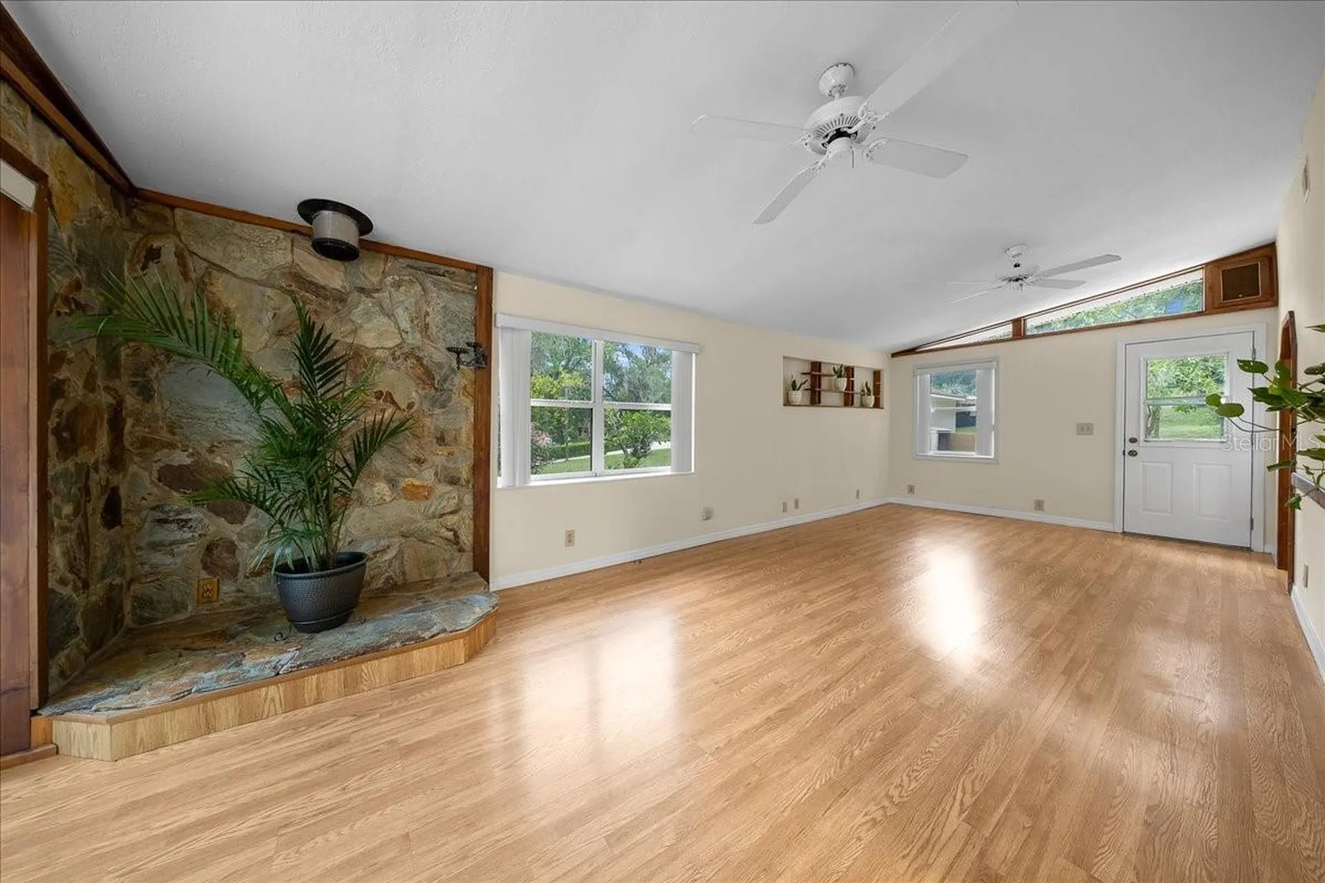 13495 SE 108th Court Road Ocklawaha FL 32179