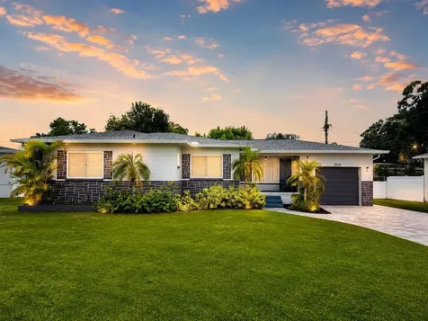 3712 30th Avenue N St Petersburg FL 33713