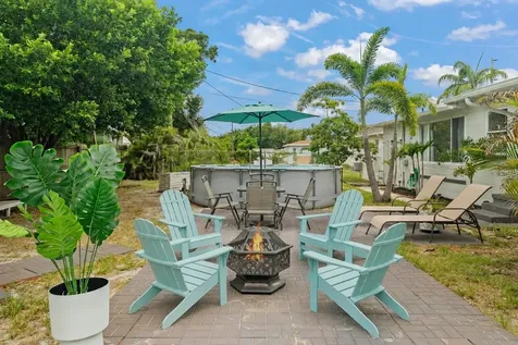 3712 30th Avenue N St Petersburg FL 33713