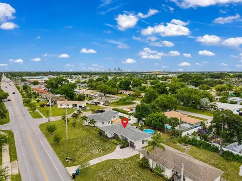 3712 30th Avenue N St Petersburg FL 33713