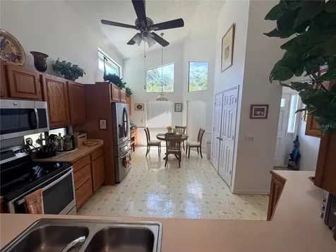 1068 Cottonwood Court Apopka FL 32712