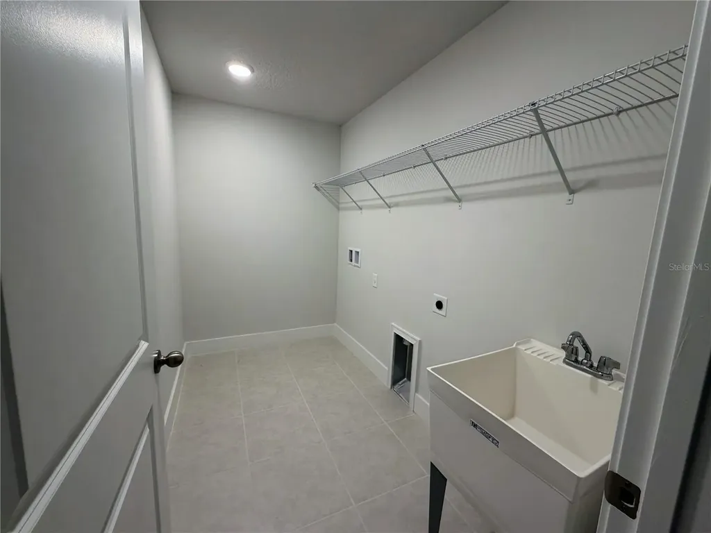 6943 Five Oaks Drive Harmony FL 34773