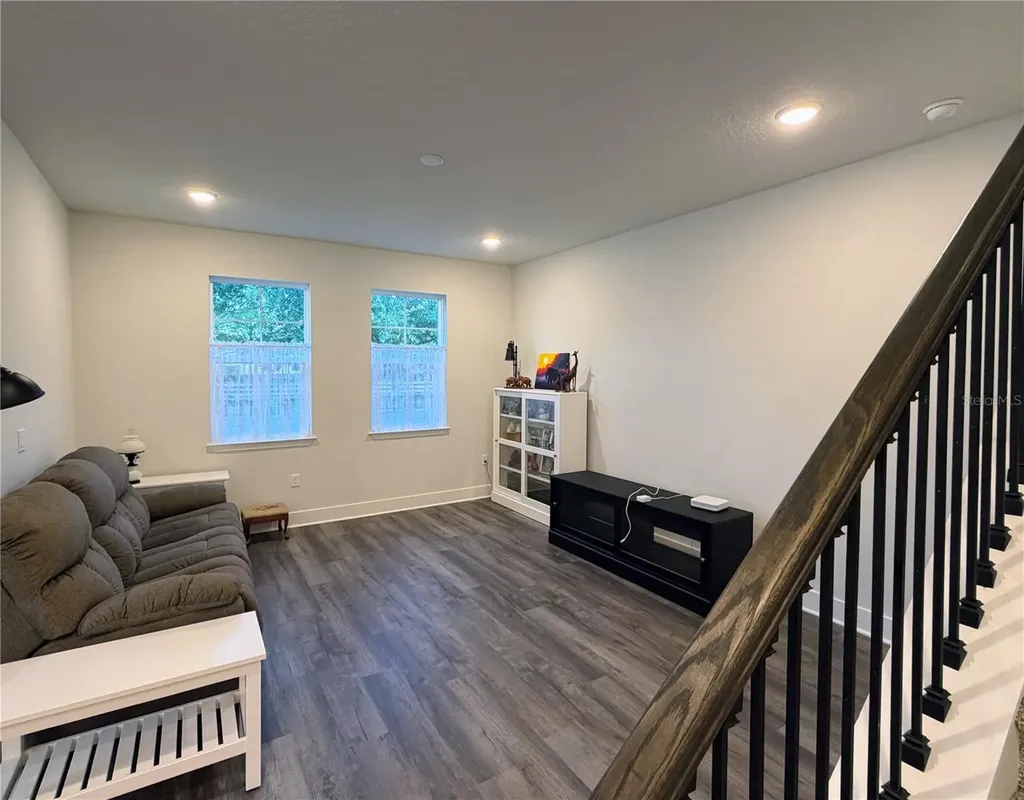 6943 Five Oaks Drive Harmony FL 34773