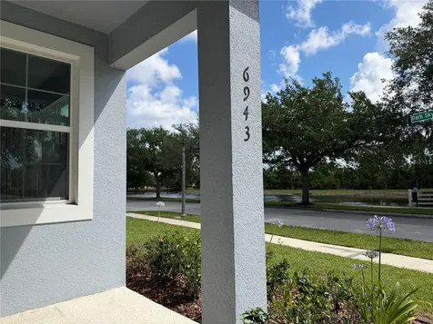 6943 Five Oaks Drive Harmony FL 34773