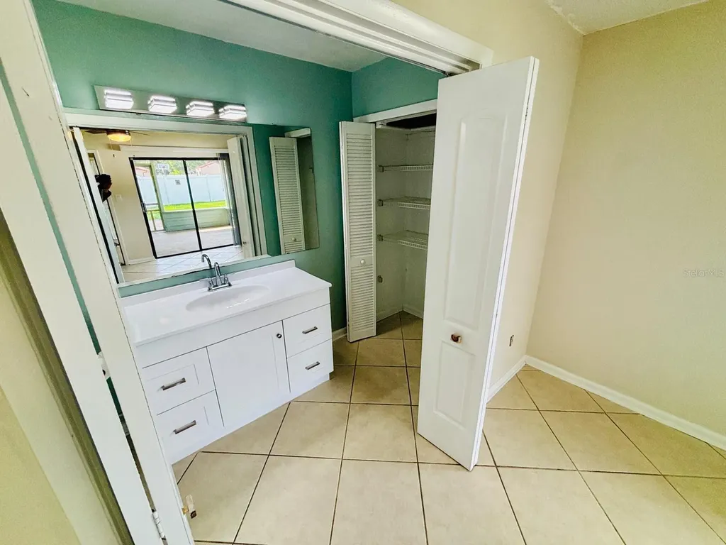 9467 Montello Drive Orlando FL 32817