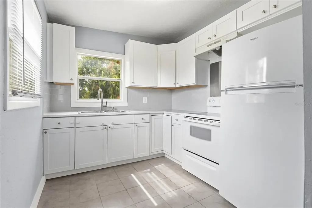 3305 Oakley Avenue St Petersburg FL 33712