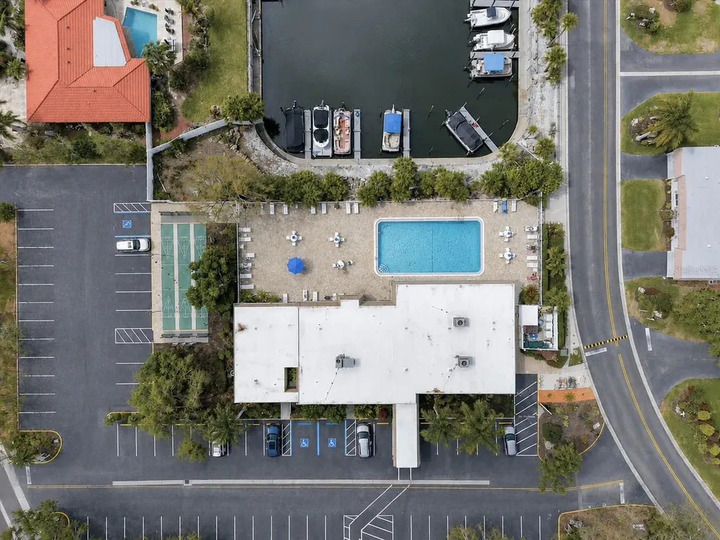 2731 Riverbluff Way Sarasota FL 34231