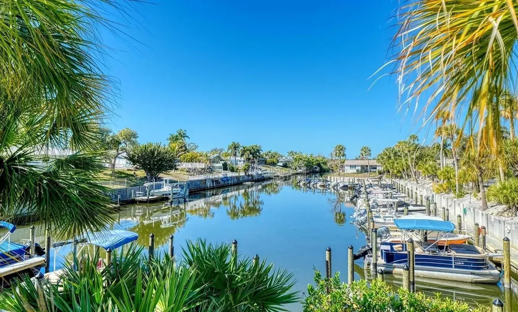 2731 Riverbluff Way Sarasota FL 34231