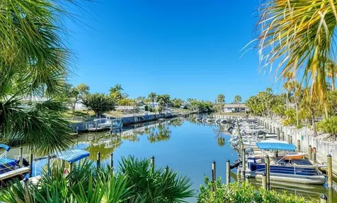 2731 Riverbluff Way Sarasota FL 34231