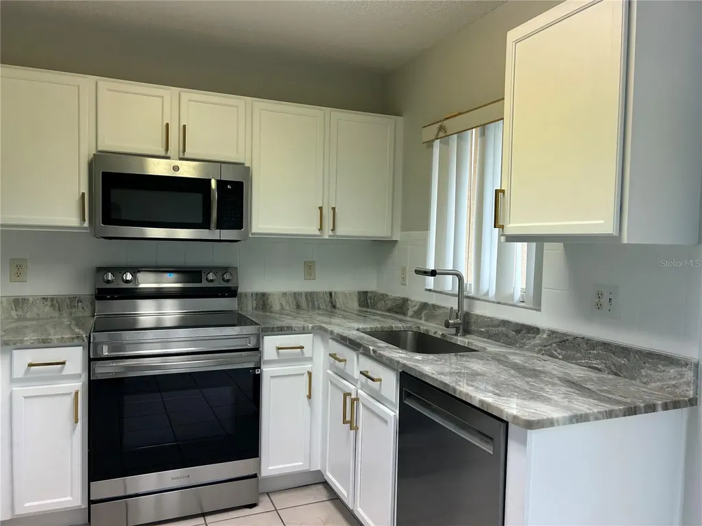 1727 Fluorshire Drive Brandon FL 33511