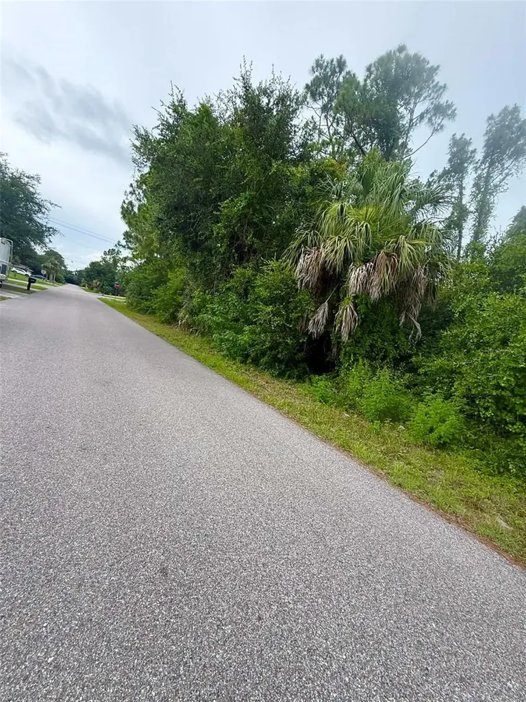 17478 Mark Avenue Port Charlotte FL 33948