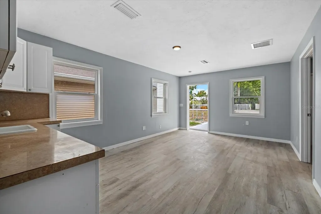 2818 Olympic Street Sarasota FL 34231