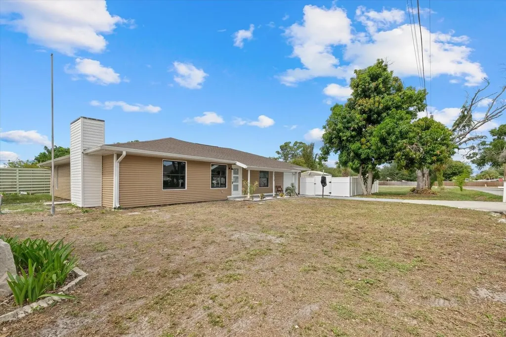 2818 Olympic Street Sarasota FL 34231