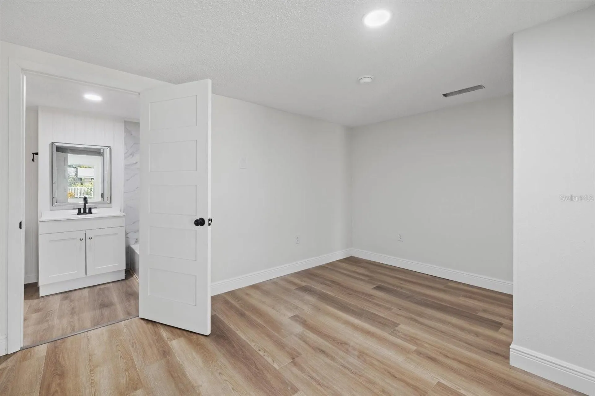 2818 Olympic Street Sarasota FL 34231