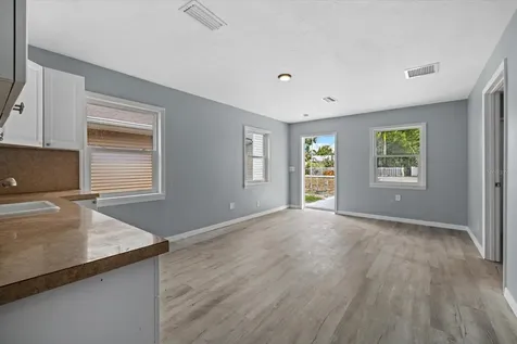 2818 Olympic Street Sarasota FL 34231