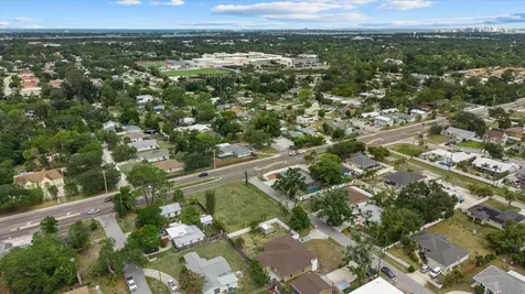 2818 Olympic Street Sarasota FL 34231