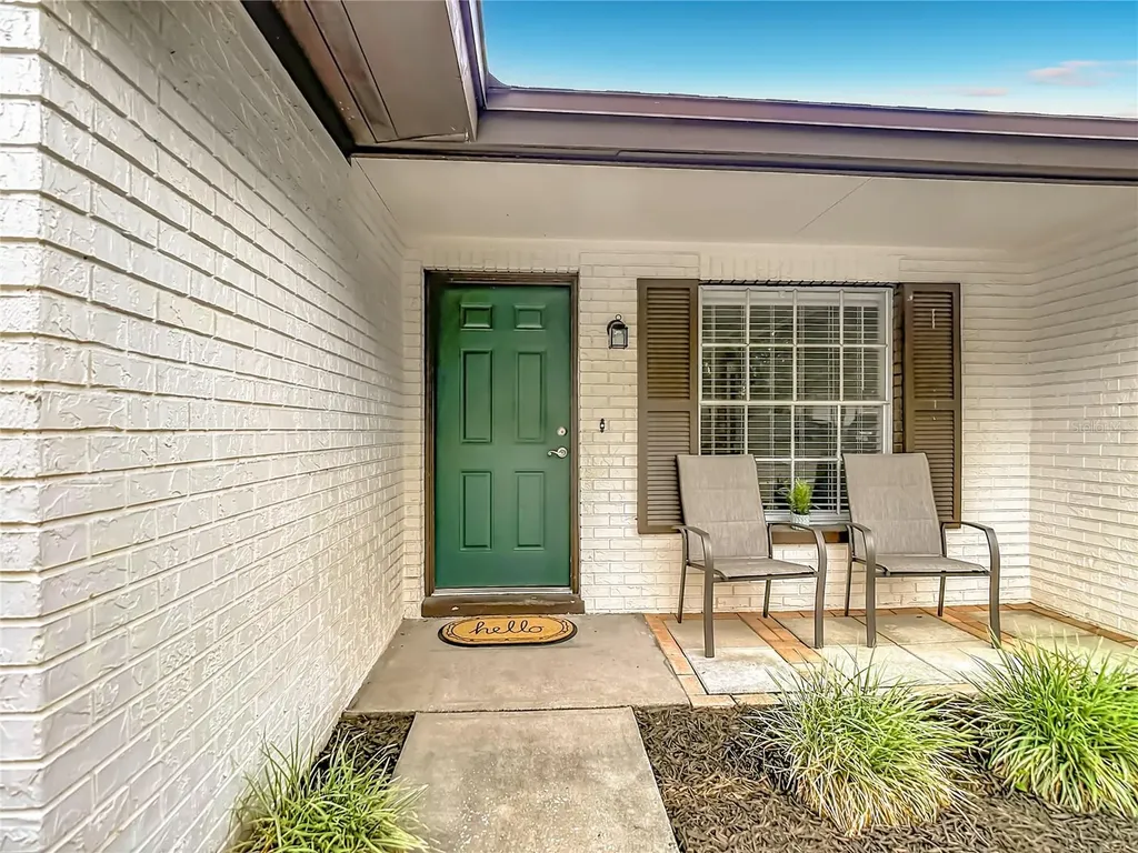 903 Carrie Cove Valrico FL 33594