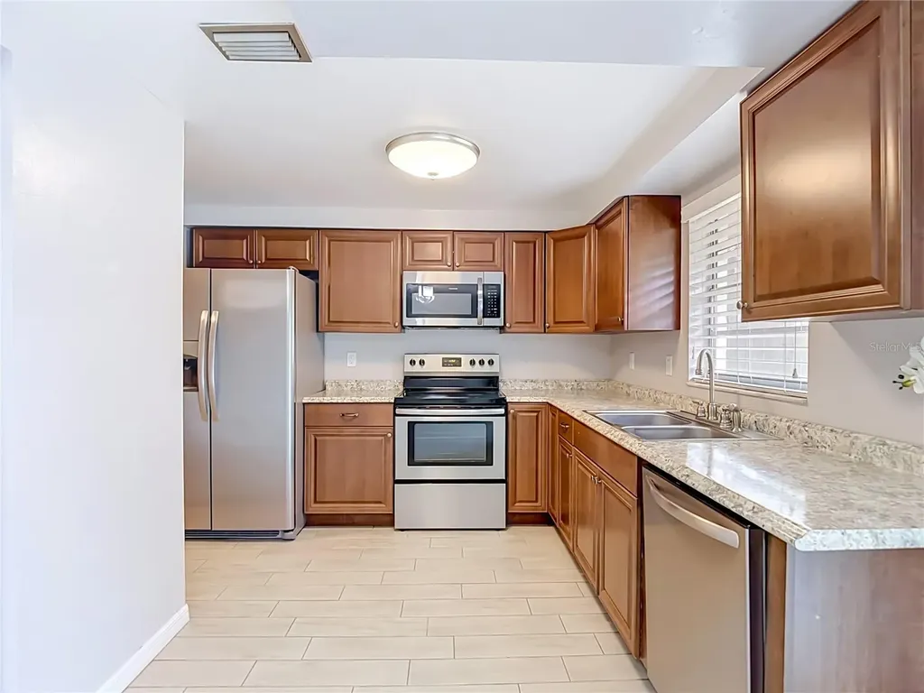 903 Carrie Cove Valrico FL 33594