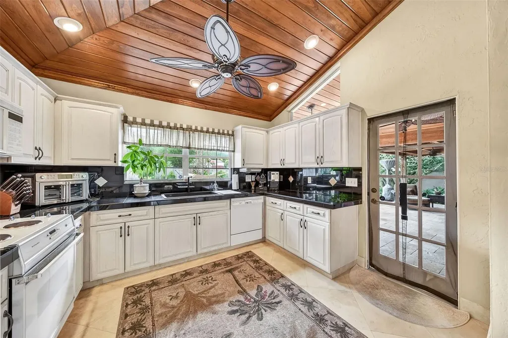 830 Lake Davis Drive Orlando FL 32806
