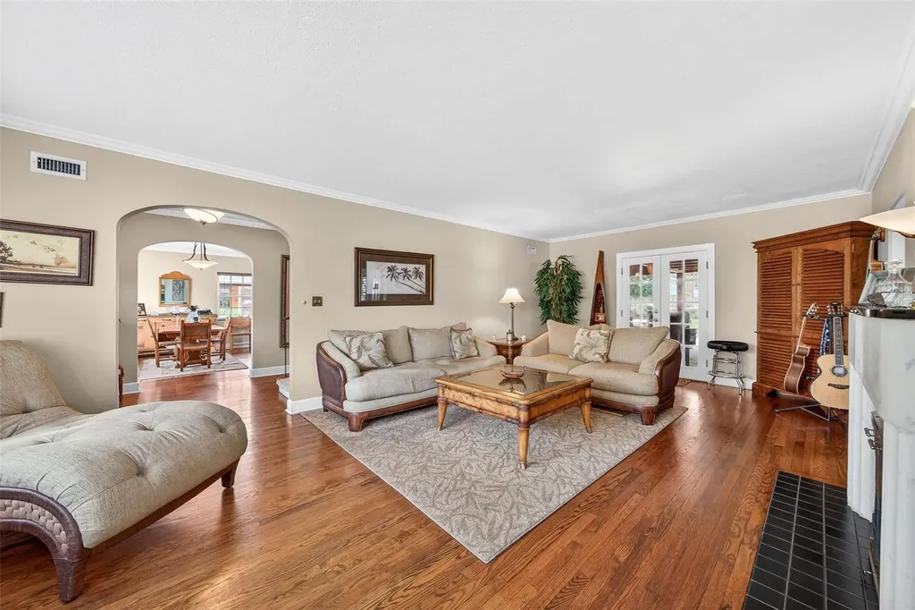 830 Lake Davis Drive Orlando FL 32806