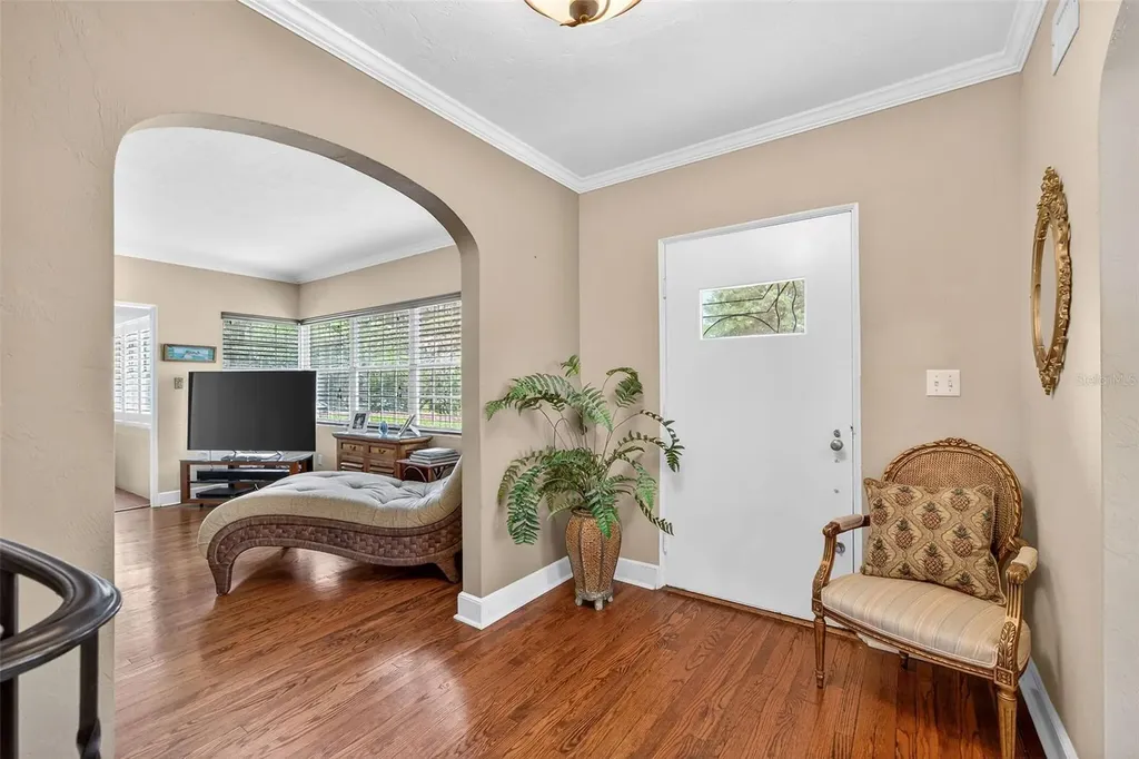 830 Lake Davis Drive Orlando FL 32806