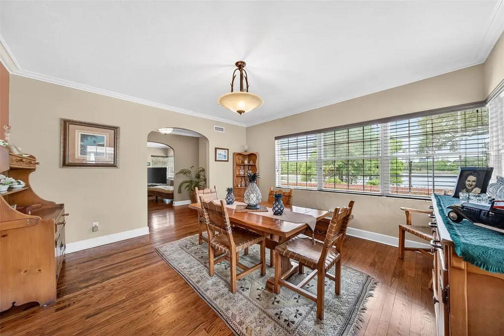 830 Lake Davis Drive Orlando FL 32806