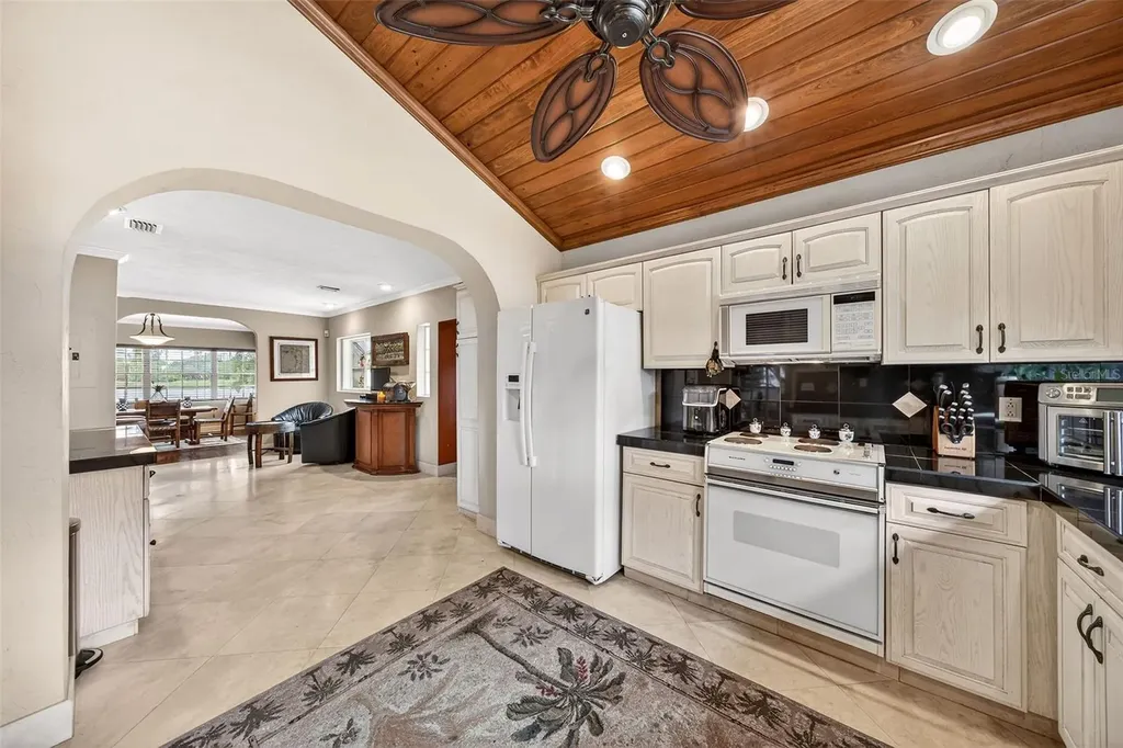830 Lake Davis Drive Orlando FL 32806