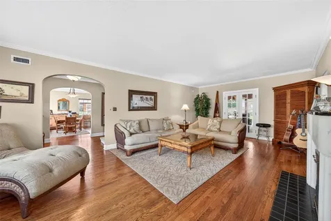 830 Lake Davis Drive Orlando FL 32806
