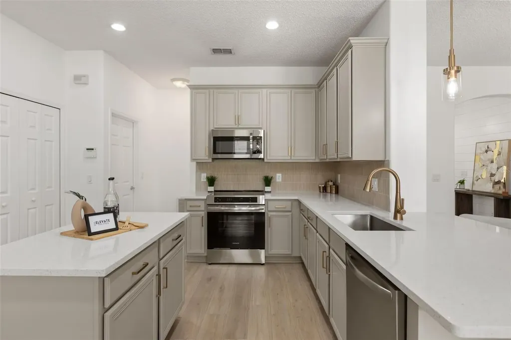 5101 Cedarleaf Lane Orlando FL 32829