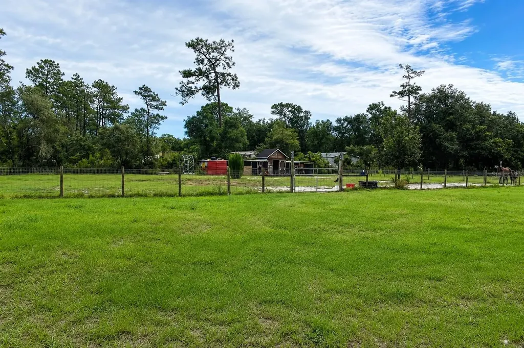 15355 SW 85 Avenue Dunnellon FL 34432